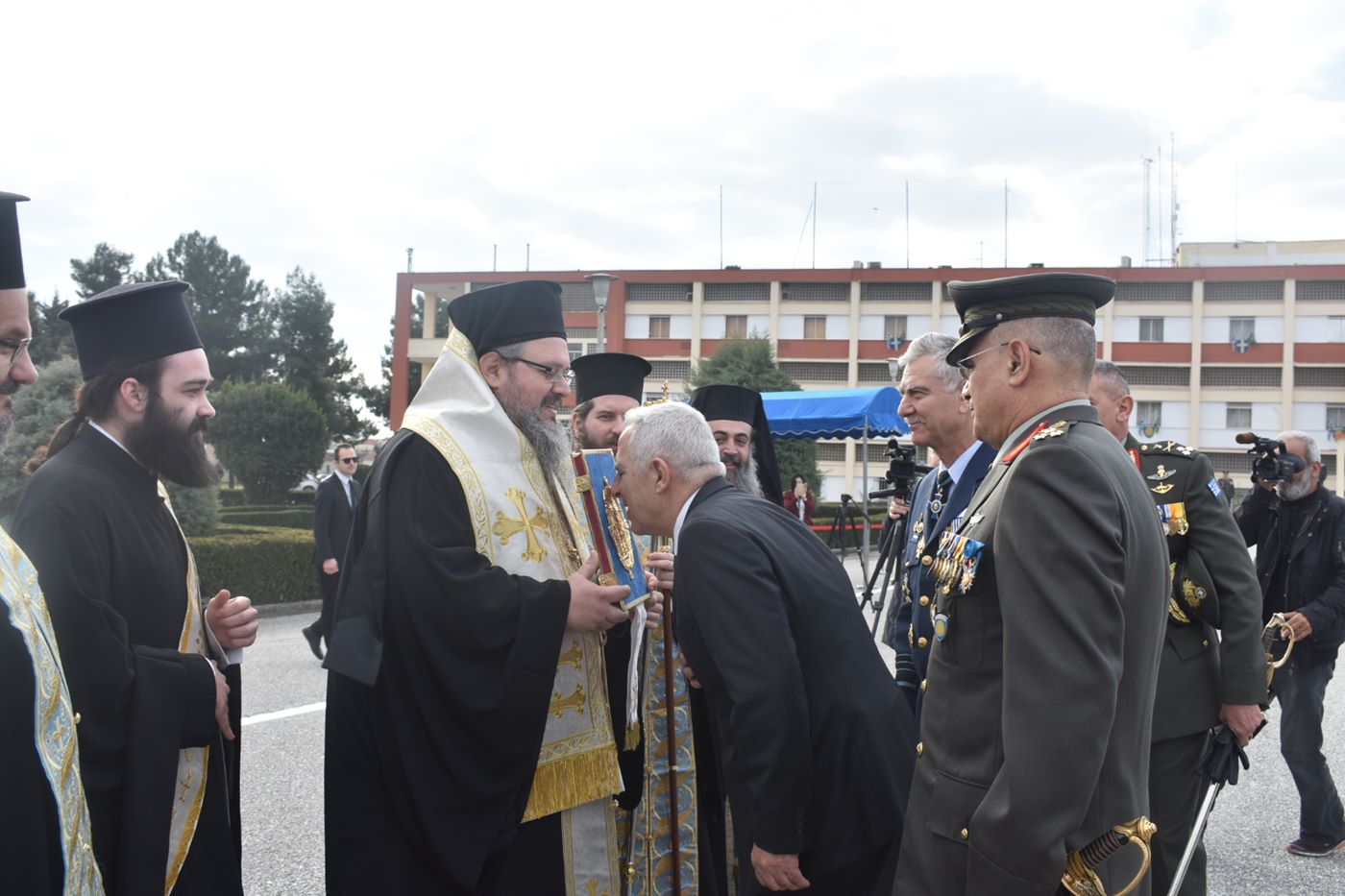 DSC 0421 paradosi paralavi stratia | Lamianow.gr