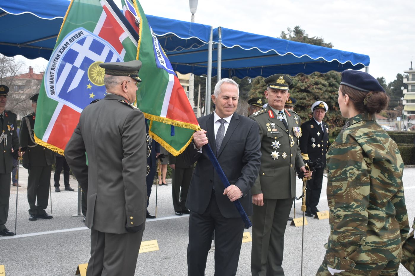 DSC 0510 1 paradosi paralavi stratia | Lamianow.gr