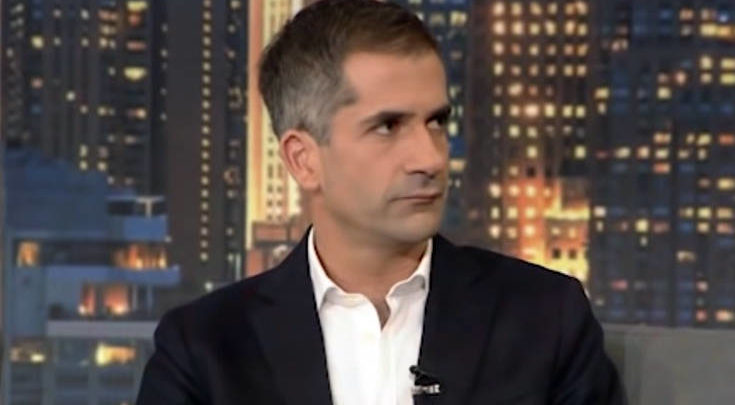 Γιατί ο Κώστας Μπακογιάννης δεν φοράει τη βέρα του Γιατί ο Κώστας Μπακογιάννης δεν φοράει τη βέρα του
