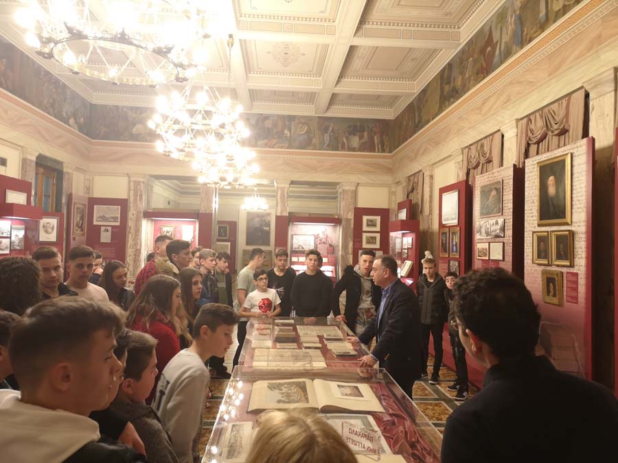 Με μαθητές του Γυμνασίου Πυργετού ο Κέλλας: «Η ιστορική γνώση ολοκληρώνει τον άνθρωπο»