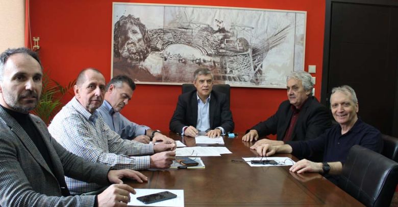 Στον καθαρισμό ρεμάτων σε Ραψάνη, Πυργετό, Κουλούρα και Κρανιά προχωρά η Περιφέρεια Θεσσαλίας Στον καθαρισμό ρεμάτων σε Ραψάνη, Πυργετό, Κουλούρα και Κρανιά προχωρά η Περιφέρεια Θεσσαλίας