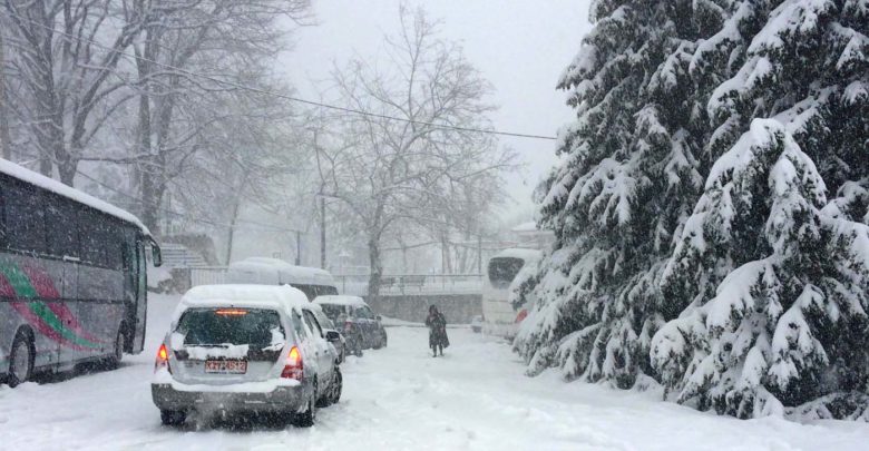 Ώρες ταλαιπωρίας για εγκλωβισμένους στο χιόνι σε λεωφορεία και αυτοκίνητα στο Στόμιο - Δείτε βίντεο και φωτογραφίες Ώρες ταλαιπωρίας για εγκλωβισμένους στο χιόνι σε λεωφορεία και αυτοκίνητα στο Στόμιο - Δείτε βίντεο και φωτογραφίες