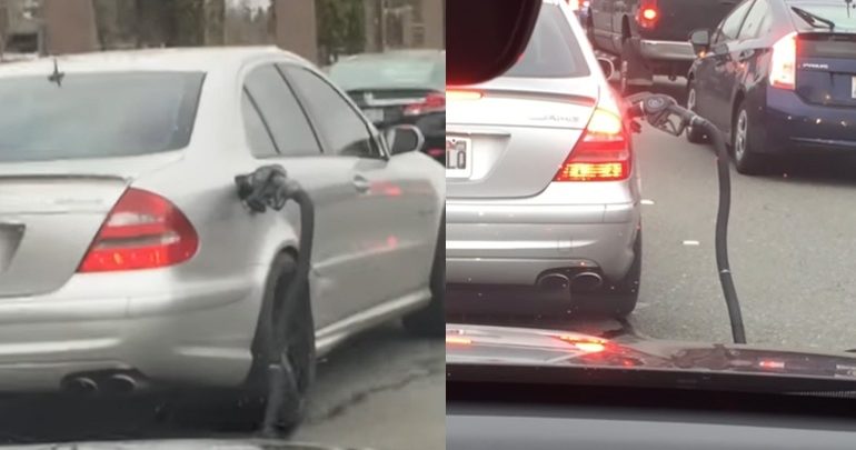 Έφυγε από το βενζινάδικο μαζί με τη μάνικα! Έφυγε από το βενζινάδικο μαζί με τη μάνικα!