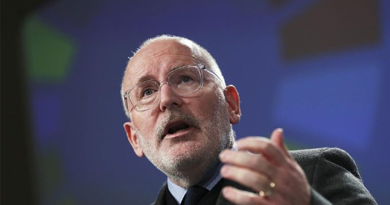 Τίμερμανς στη FAZ: «Όχι» σε συνεργασία με τη Δεξιά για την ηγεσία της Κομισιόν Τίμερμανς στη FAZ: «Όχι» σε συνεργασία με τη Δεξιά για την ηγεσία της Κομισιόν