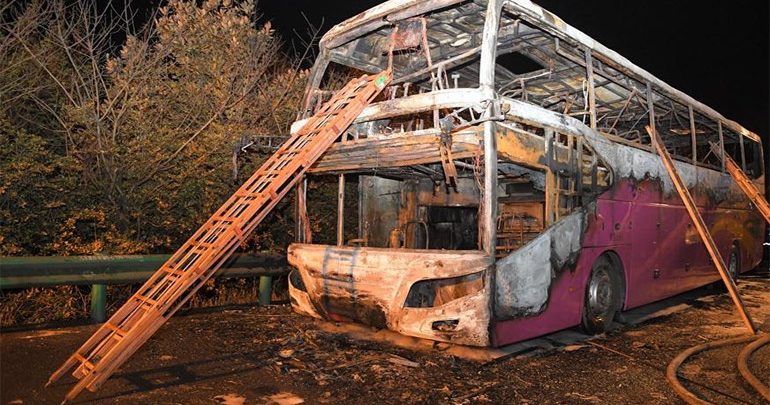Κίνα: 26 νεκροί από φωτιά σε τουριστικό λεωφορείο Κίνα: 26 νεκροί από φωτιά σε τουριστικό λεωφορείο