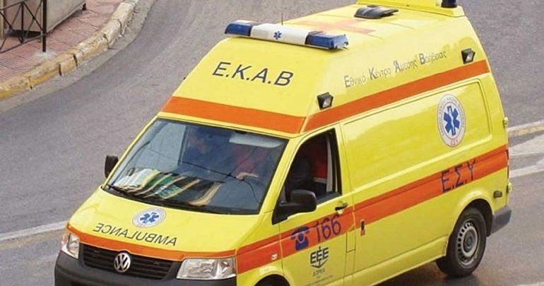 Πάτρα: Ηλικιωμένος αποπειράθηκε να αυτοκτονήσει με μαχαίρι Πάτρα: Ηλικιωμένος αποπειράθηκε να αυτοκτονήσει με μαχαίρι