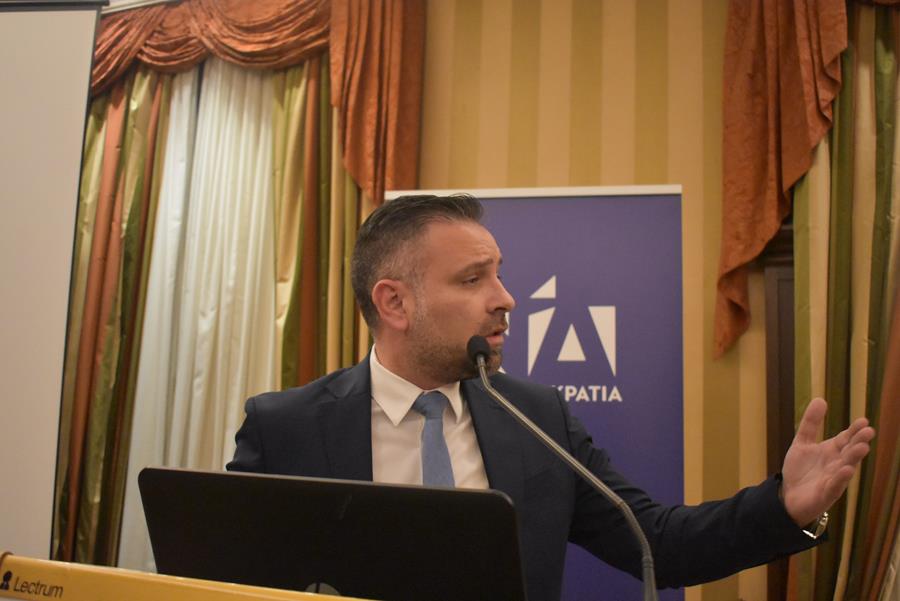 Κεραμέως από τη Λάρισα: H Παιδεία είναι η πιο σημαντική επένδυση για τη χώρα (φωτο)