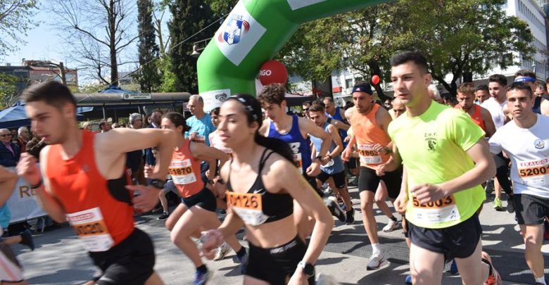 Ένα πελώριο ανθρώπινο «ποτάμι» οι Λαρισαίοι στο RunGreece – Τεράστια η συμμετοχή (φωτο) Ένα πελώριο ανθρώπινο «ποτάμι» οι Λαρισαίοι στο RunGreece – Τεράστια η συμμετοχή (φωτο)