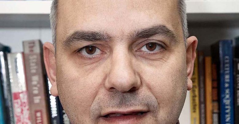 Η υποψηφιότητα του καρεκλά Η υποψηφιότητα του καρεκλά