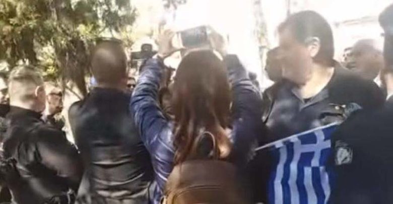 «Η Μακεδονία είναι Ελληνική, να πάτε να πληρωθείτε από τον Ζάεφ» (βίντεο) «Η Μακεδονία είναι Ελληνική, να πάτε να πληρωθείτε από τον Ζάεφ» (βίντεο)
