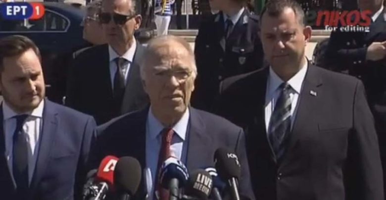 Λεβέντης: Με την ψήφο της Βουλής προδόθηκε η Μακεδονία (βίντεο) Λεβέντης: Με την ψήφο της Βουλής προδόθηκε η Μακεδονία (βίντεο)