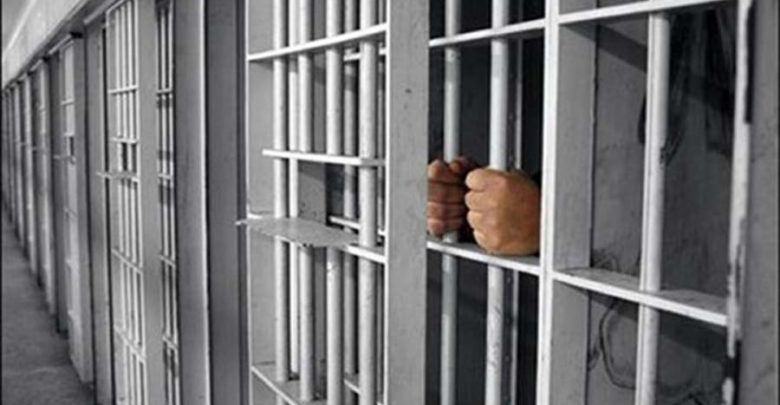 Ισόβια στη μαία που σκότωσε τον σύζυγό της με πλάστη (φωτο) Ισόβια στη μαία που σκότωσε τον σύζυγό της με πλάστη (φωτο)