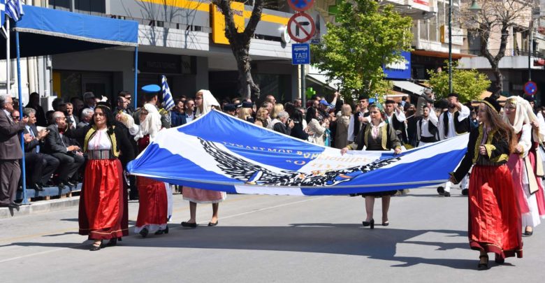 Δείτε όλη τη μαθητική και στρατιωτική παρέλαση της Λάρισας σε φωτογραφίες Δείτε όλη τη μαθητική και στρατιωτική παρέλαση της Λάρισας σε φωτογραφίες