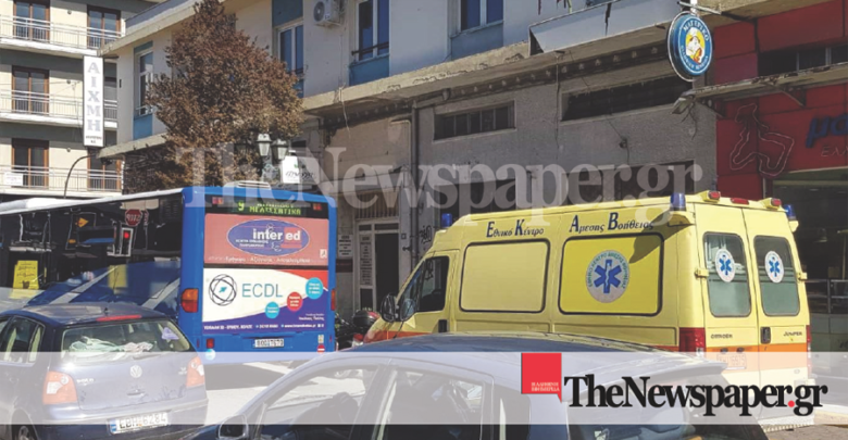 Λεωφορείο παρέσυρε άντρα στο κέντρο του Βόλου (φωτο) Λεωφορείο παρέσυρε άντρα στο κέντρο του Βόλου (φωτο)