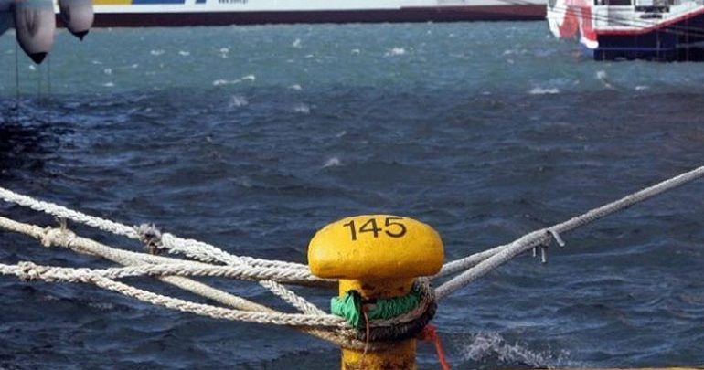 Δεμένα τα πλοία στα λιμάνια την Πρωτομαγιά Δεμένα τα πλοία στα λιμάνια την Πρωτομαγιά