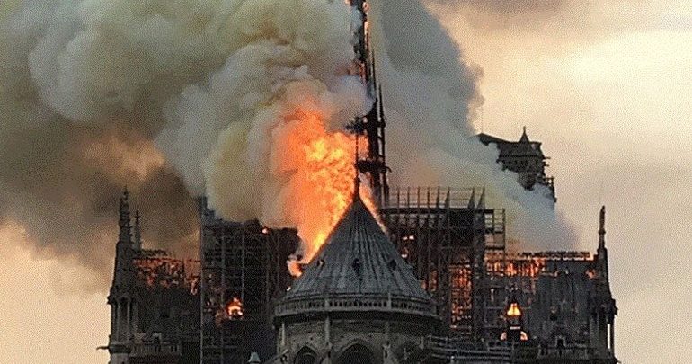 «Πιθανόν» σε ατύχημα οφείλεται η φωτιά στην Παναγία των Παρισίων «Πιθανόν» σε ατύχημα οφείλεται η φωτιά στην Παναγία των Παρισίων