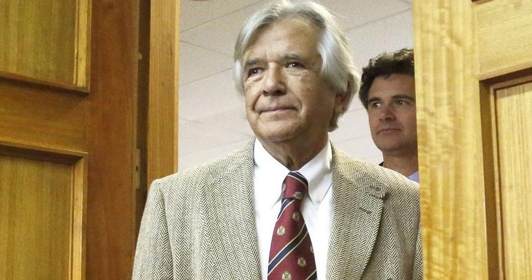 Χιλή: Σε κατ' οίκον περιορισμό τέθηκε έμπορος όπλων που καταζητείται από τις Αρχές των ΗΠΑ Χιλή: Σε κατ' οίκον περιορισμό τέθηκε έμπορος όπλων που καταζητείται από τις Αρχές των ΗΠΑ