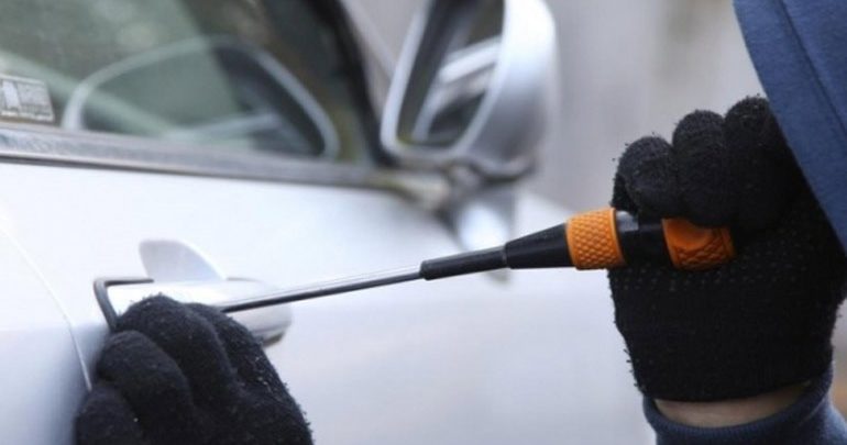 Ηράκλειο: Συνελήφθη 40χρονος που είχε διαρρήξει 121 αυτοκίνητα! Ηράκλειο: Συνελήφθη 40χρονος που είχε διαρρήξει 121 αυτοκίνητα!
