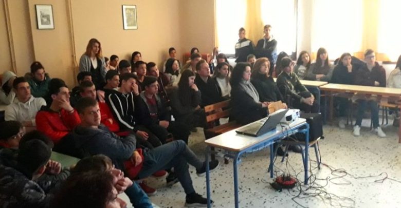 Προβλήθηκε στο Γυμνάσιο – ΛΤ Βερδικούσας η ταινία «Φοβού τους ξένους;» Προβλήθηκε στο Γυμνάσιο – ΛΤ Βερδικούσας η ταινία «Φοβού τους ξένους;»