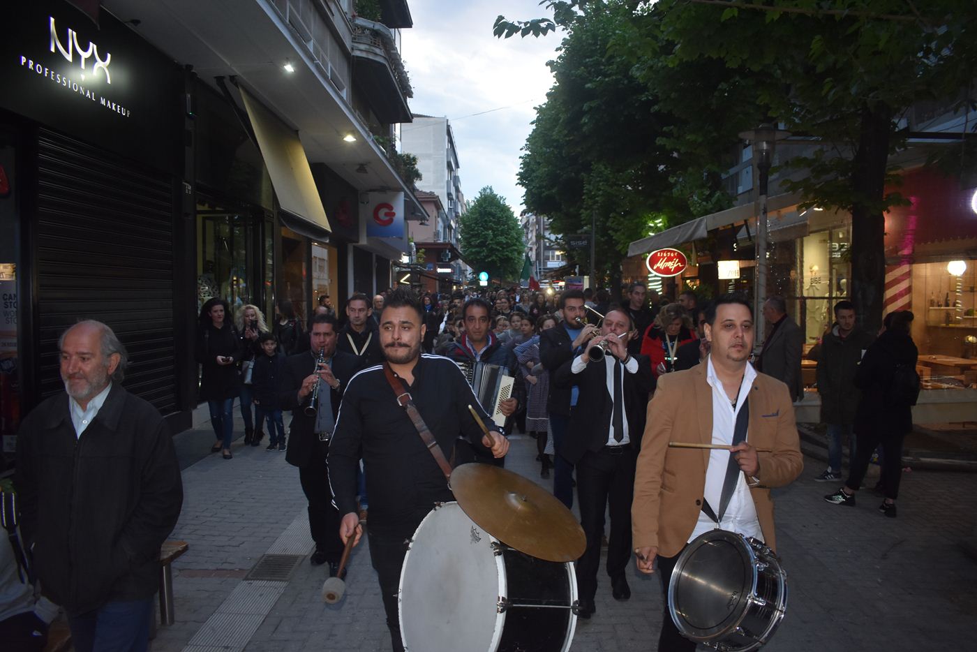 Î£ÏÎ¿ÏÏ Î´ÏÏÎ¼Î¿ÏÏ ÏÎ·Ï ÎÎ¬ÏÎ¹ÏÎ±Ï ÏÎ±ÏÎ­Î»Î±ÏÎ±Î½ Î¿Î¹ Î£Î±Î¼Î±ÏÎ¹Î½Î±Î¯Î¿Î¹ (ÏÏÏÎ¿ - Î²Î¯Î½ÏÎµÎ¿)