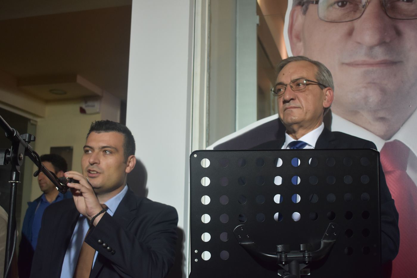 Εγκαινίασε το εκλογικό της κέντρο η δημοτική παράταξη «Λαρισαίων Κοινόν» (φωτο - βίντεο)