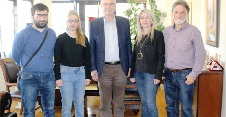 Τον Δήμαρχο Λαρισαίων επισκέφθηκε ο Σύλλογος Εικαστικών Τον Δήμαρχο Λαρισαίων επισκέφθηκε ο Σύλλογος Εικαστικών