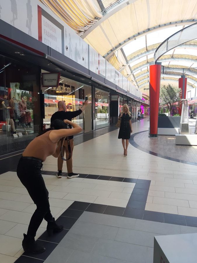 Στη Λάρισα η Φαίη Σκορδά – Έκανε special φωτογράφηση στο Fashion City Outlet (φωτο)