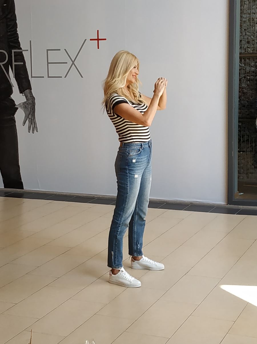 Στη Λάρισα η Φαίη Σκορδά – Έκανε special φωτογράφηση στο Fashion City Outlet (φωτο)