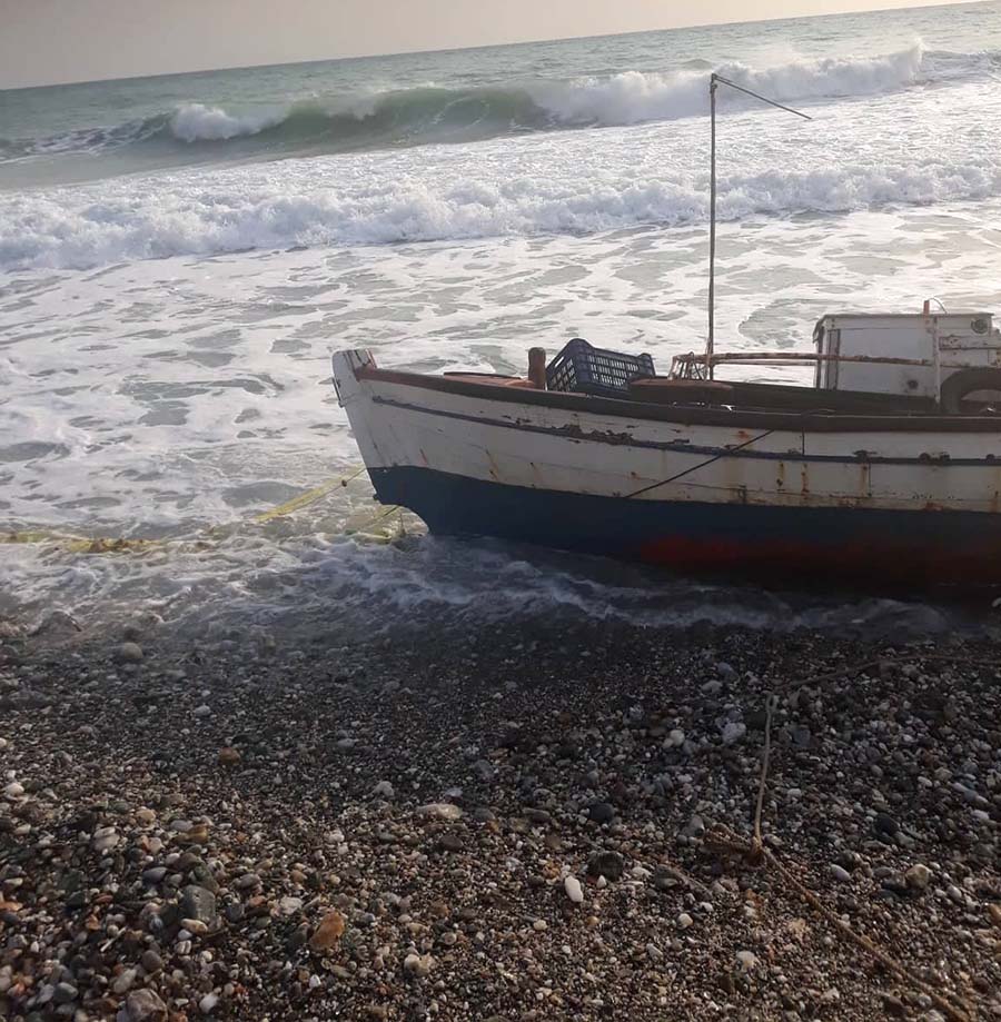 Ώρες αγωνίας στον Αγιόκαμπο: Αγνοείται ερασιτέχνης ψαράς πατέρας τεσσάρων παιδιών - Δείτε φωτογραφίες