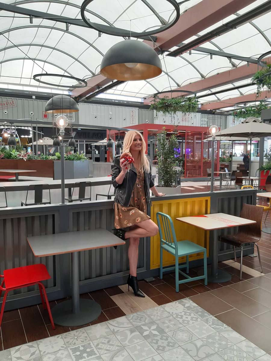 Στη Λάρισα η Φαίη Σκορδά – Έκανε special φωτογράφηση στο Fashion City Outlet (φωτο)