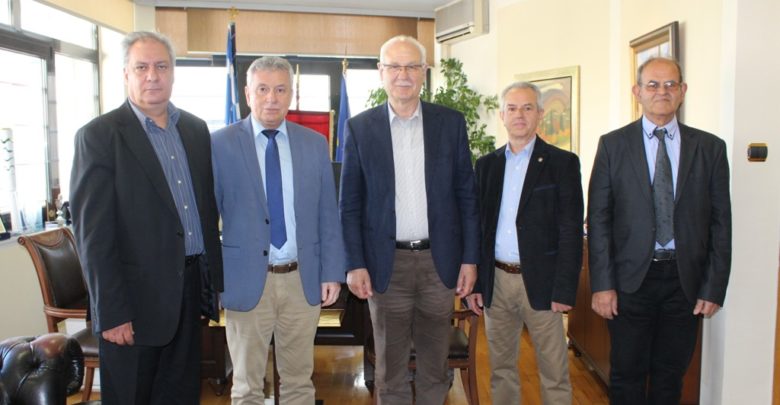 Στο Δήμαρχο Λαρισαίων η Ένωση Αποστράτων Αεροπορίας Στο Δήμαρχο Λαρισαίων η Ένωση Αποστράτων Αεροπορίας