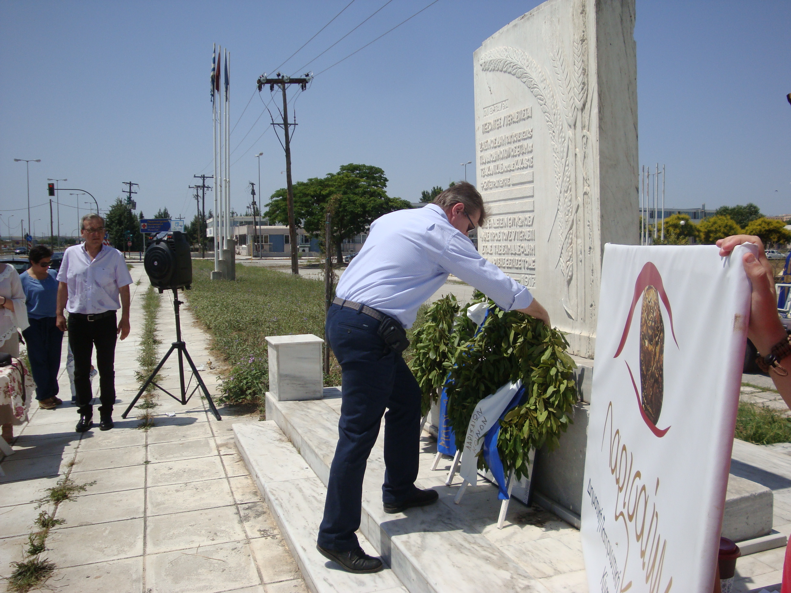 Τίμησαν τη μνήμη των πεσόντων της «Μάχης της Σημαίας» στη Λάρισα (φωτο)