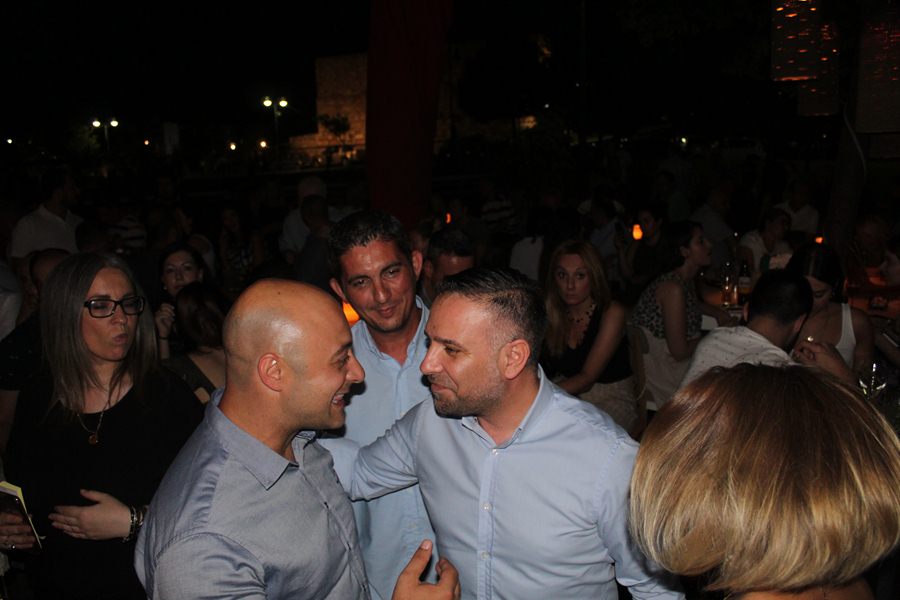 Χαλαρή βραδιά επικοινωνίας με πλήθος κόσμου για τον Γιώργο Κατσιαντώνη - Πλούσιο Φωτορεπορτάζ