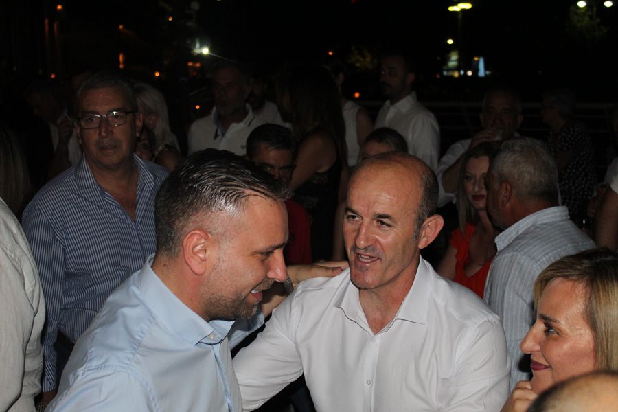 Χαλαρή βραδιά επικοινωνίας με πλήθος κόσμου για τον Γιώργο Κατσιαντώνη - Πλούσιο Φωτορεπορτάζ