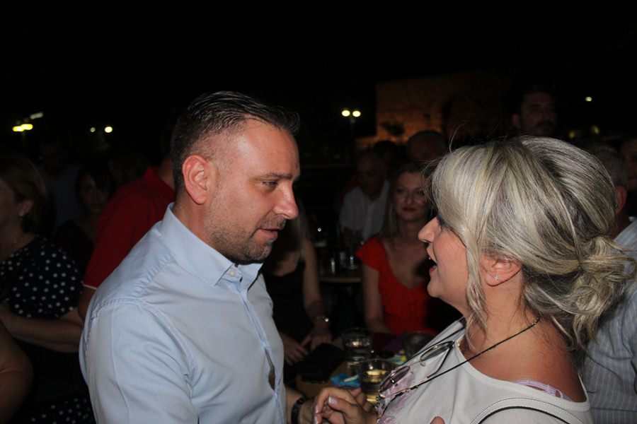 Χαλαρή βραδιά επικοινωνίας με πλήθος κόσμου για τον Γιώργο Κατσιαντώνη - Πλούσιο Φωτορεπορτάζ