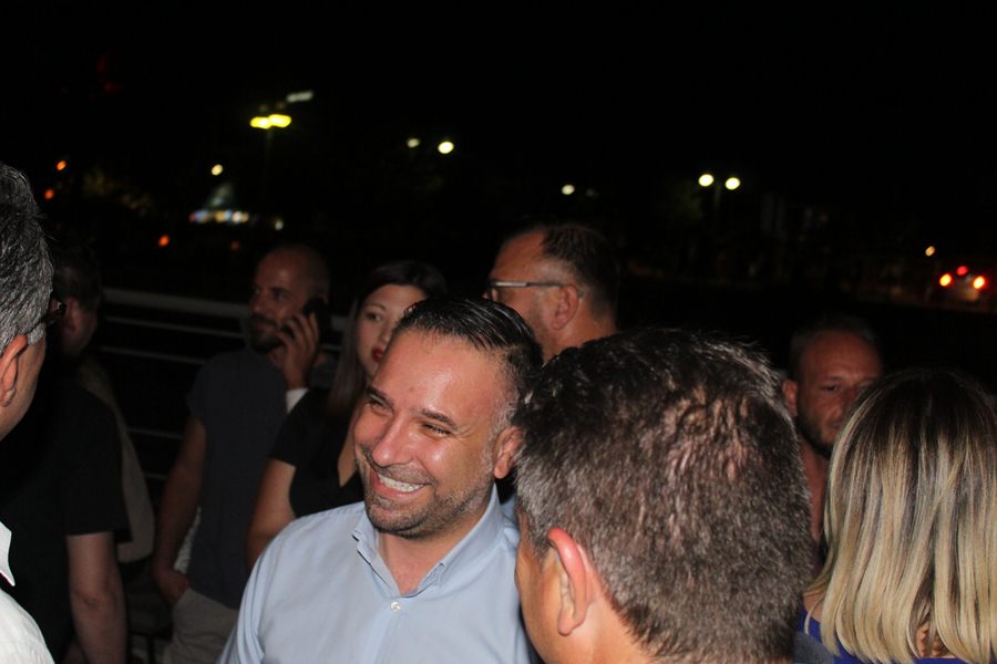 Χαλαρή βραδιά επικοινωνίας με πλήθος κόσμου για τον Γιώργο Κατσιαντώνη - Πλούσιο Φωτορεπορτάζ