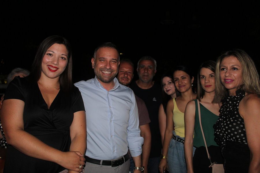 Χαλαρή βραδιά επικοινωνίας με πλήθος κόσμου για τον Γιώργο Κατσιαντώνη - Πλούσιο Φωτορεπορτάζ