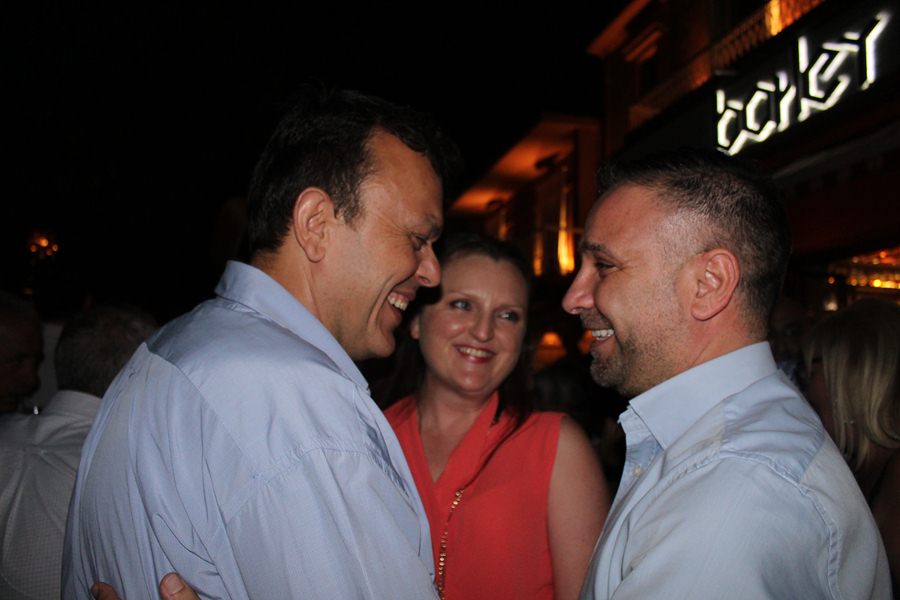 Χαλαρή βραδιά επικοινωνίας με πλήθος κόσμου για τον Γιώργο Κατσιαντώνη - Πλούσιο Φωτορεπορτάζ