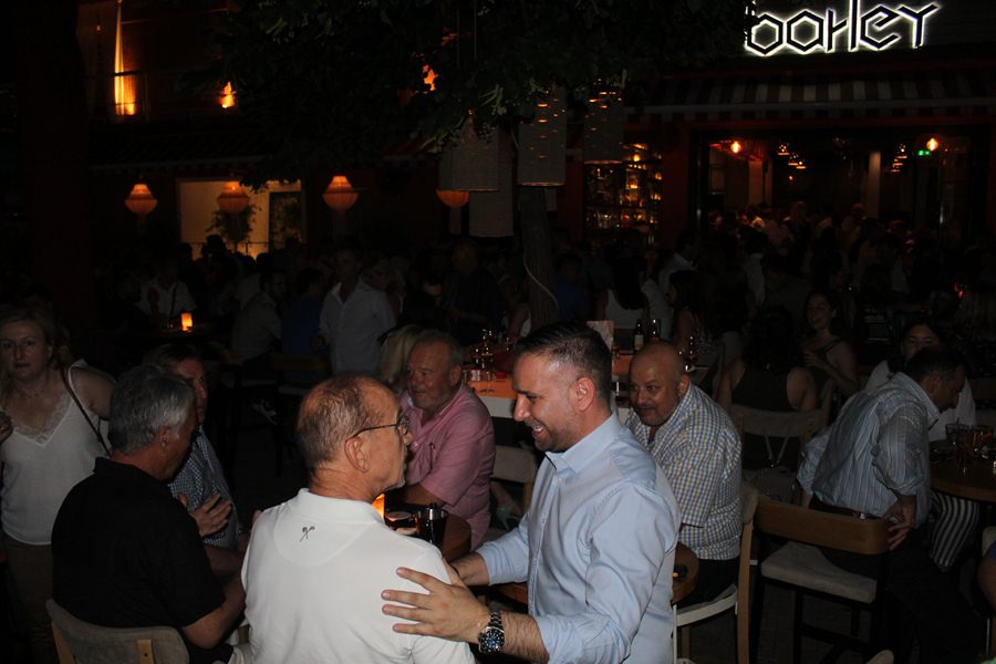 Χαλαρή βραδιά επικοινωνίας με πλήθος κόσμου για τον Γιώργο Κατσιαντώνη - Πλούσιο Φωτορεπορτάζ