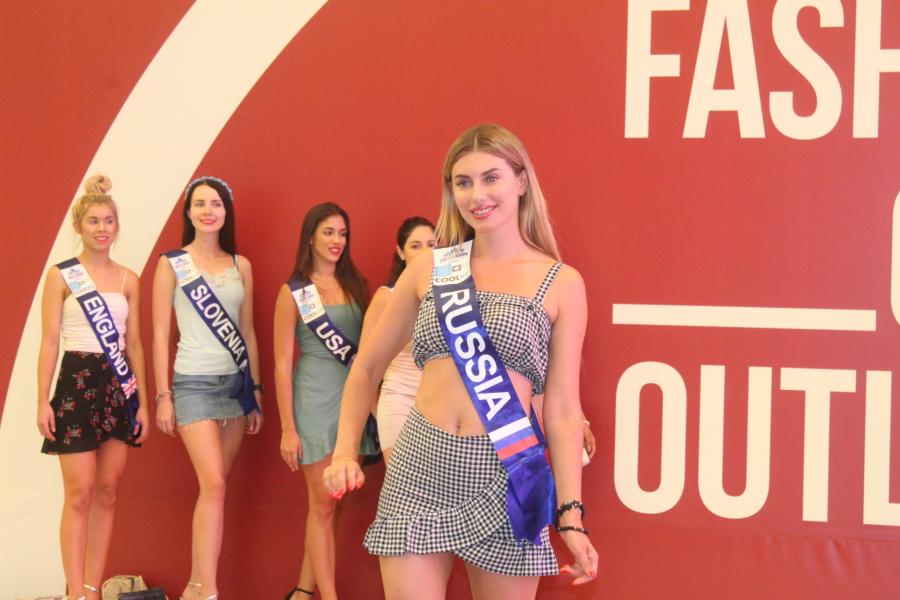 «Πλημμύρισε» καλλονές το Fashion City Outlet (φωτο)