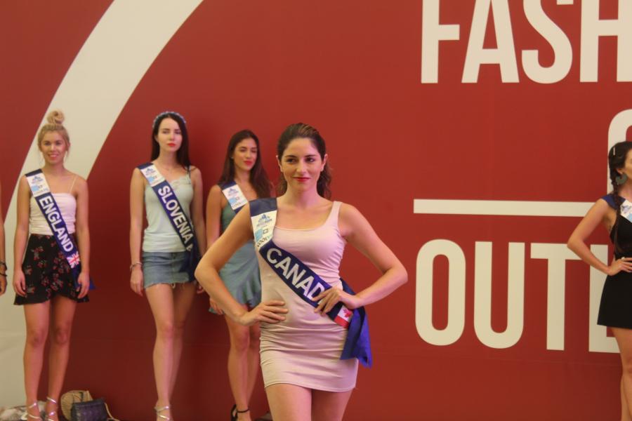 «Πλημμύρισε» καλλονές το Fashion City Outlet (φωτο)