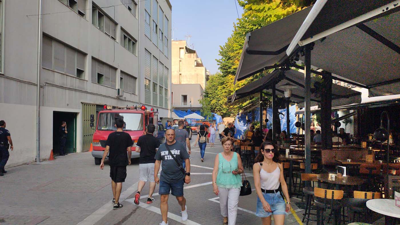 Ισχυρή έκρηξη στα δικαστήρια της Λάρισας - Χωρίς ρεύμα μέρος του κέντρου και συνοικιών της πόλης (φωτό - video)