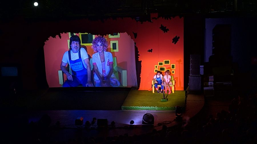 Το αδιαχώρητο για τη «Βερβερίτσα» του Νίκου Μουτσινά στο Κηποθέατρο Αλκαζάρ (φωτο)