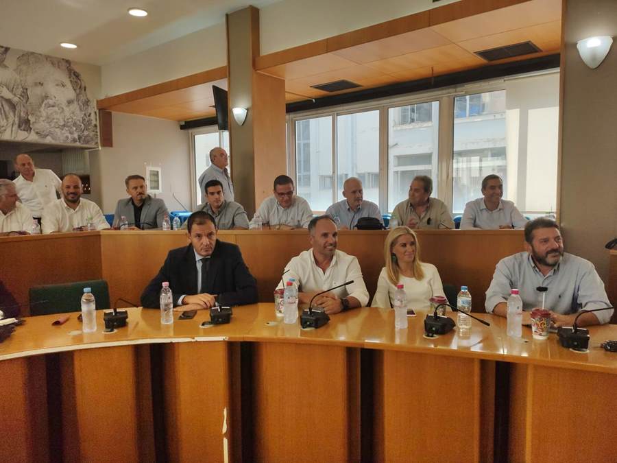 Ο Βασίλης Πινακάς πρόεδρος του νέου Περιφερειακού Συμβουλίου Θεσσαλίας - Δείτε το νέο προεδρείο (φωτο)