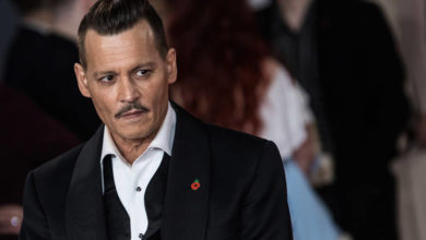 Τρελό «σόου» του Τζόνι Ντεπ στη Μόστρα Τρελό «σόου» του Τζόνι Ντεπ στη Μόστρα