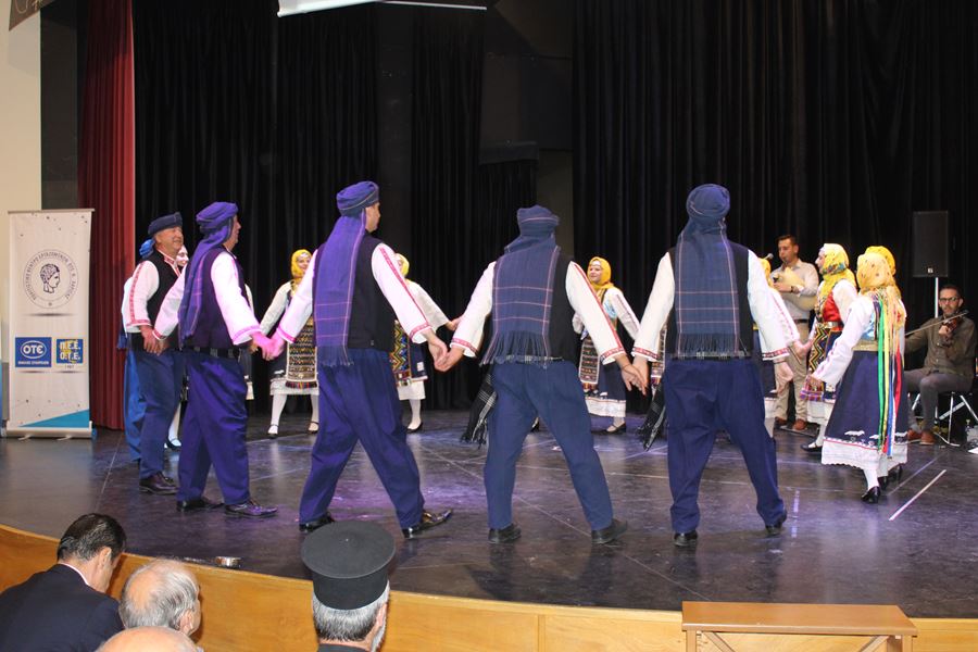 Ξεσήκωσε τους Λαρισαίους το 16ο Φεστιβάλ Παραδοσιακών Χορών της ΠΕΕ - ΟΤΕ στη Δημοτική Πινακοθήκη (φωτο - βίντεο)