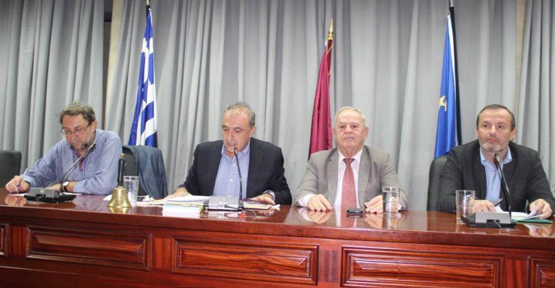 Ιωάννινα: Προβλήματα στην ηλεκτροδότηση από ισχυρές καταιγίδες και κεραυνούς Ιωάννινα: Προβλήματα στην ηλεκτροδότηση από ισχυρές καταιγίδες και κεραυνούς