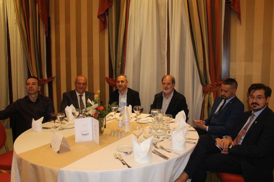 Δείτε πλούσιο φωτορεπορτάζ από το δείπνο του ΣΘΕΒ στη Λάρισα