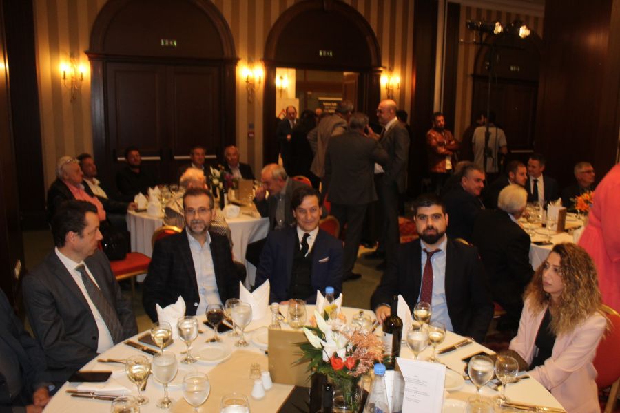 Δείτε πλούσιο φωτορεπορτάζ από το δείπνο του ΣΘΕΒ στη Λάρισα