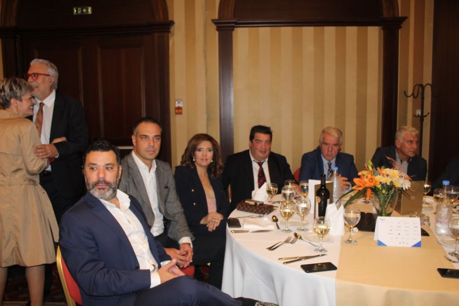 Δείτε πλούσιο φωτορεπορτάζ από το δείπνο του ΣΘΕΒ στη Λάρισα
